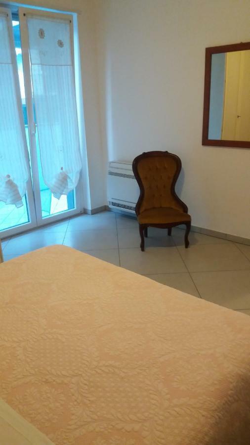 Bilocale Nell'Antica Darsena Διαμέρισμα Σαβόνα Εξωτερικό φωτογραφία